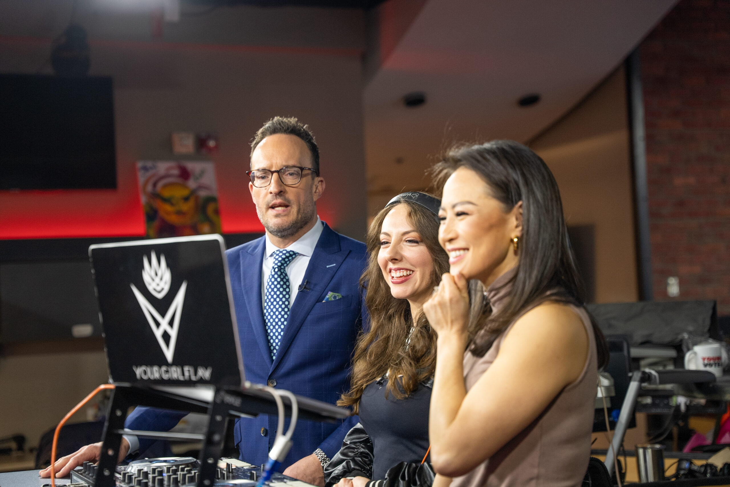 DJ Latina Latino Flavia Abadia Your Girl Flav Internationale Mouv Radio Blue Jays Raptors